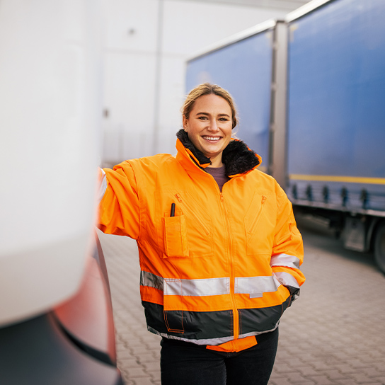 woman-work-trucker-driver-1-1-544x544px