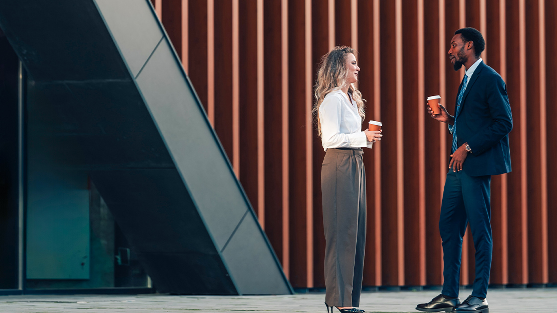woman-man-meeting-building-coffee-16-9-1120x630px
