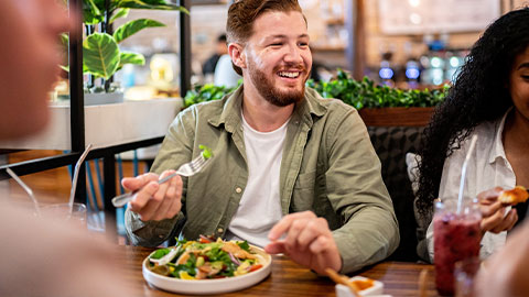 lunch-restaurant-man-food-eating-2-col-content