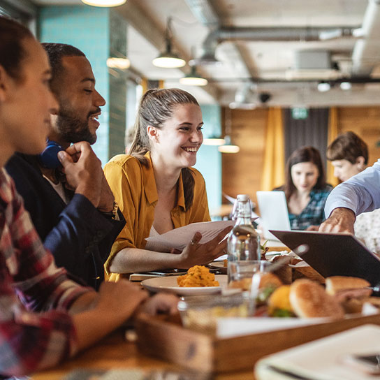 lunch-restaurant-work-meeting-colleagues-hero-foreground