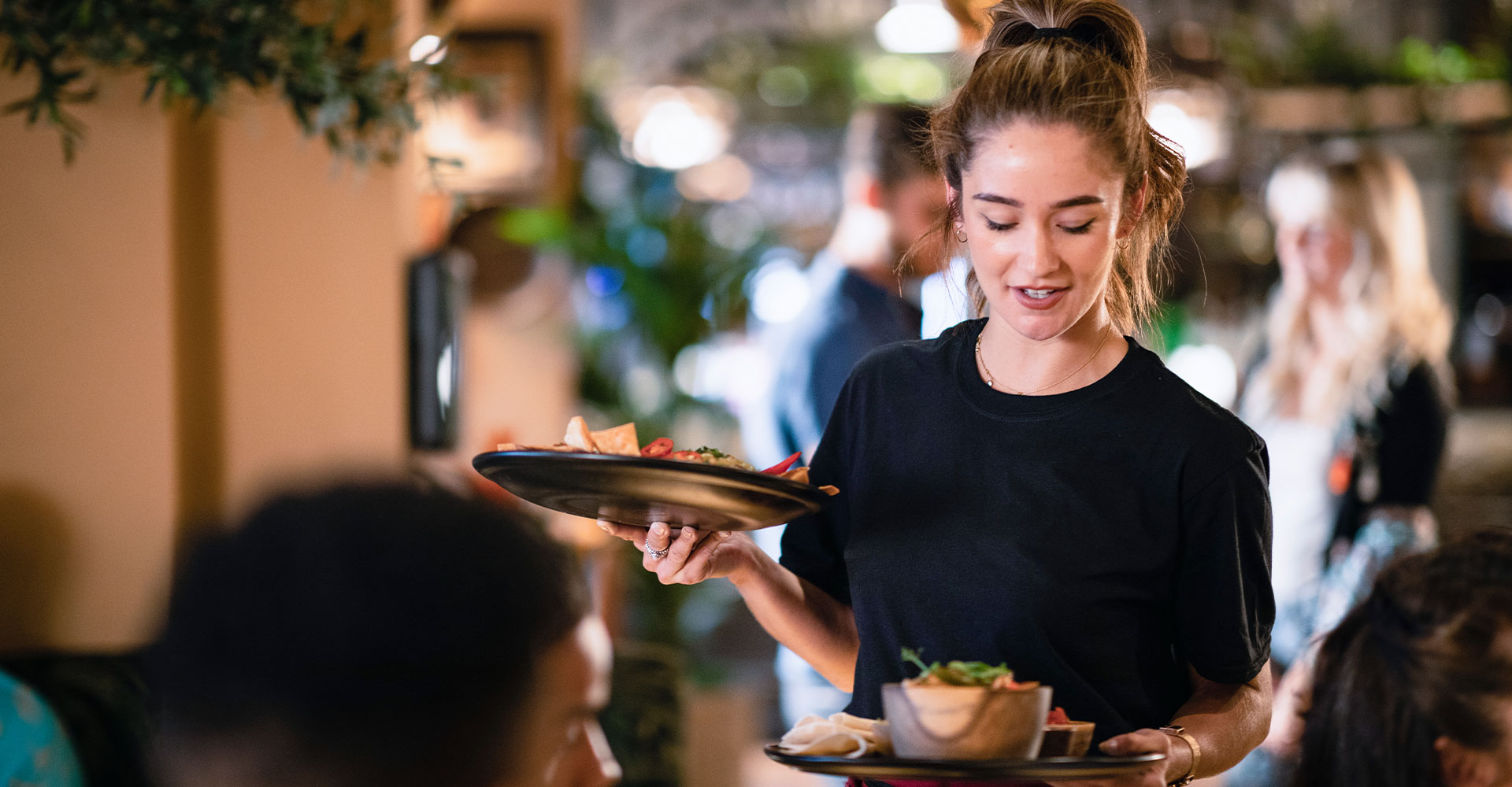 lunch-restaurant-waitress-server-plates-hero