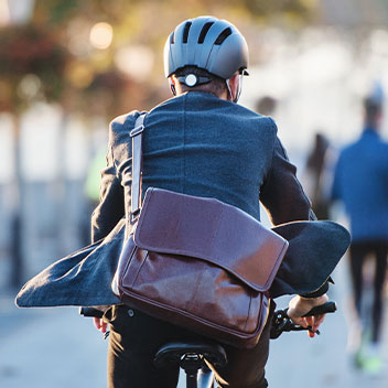 bike-commute-cyclist-active-lifestyle-commute-health-bento-small