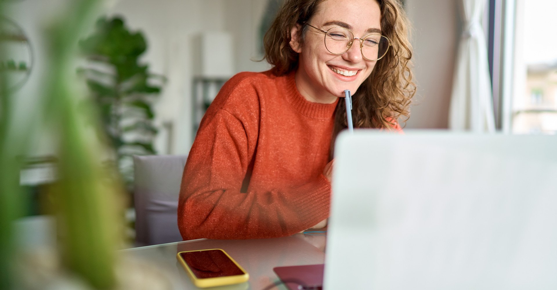 people-home-office-smiling-virtual-meeting-hero