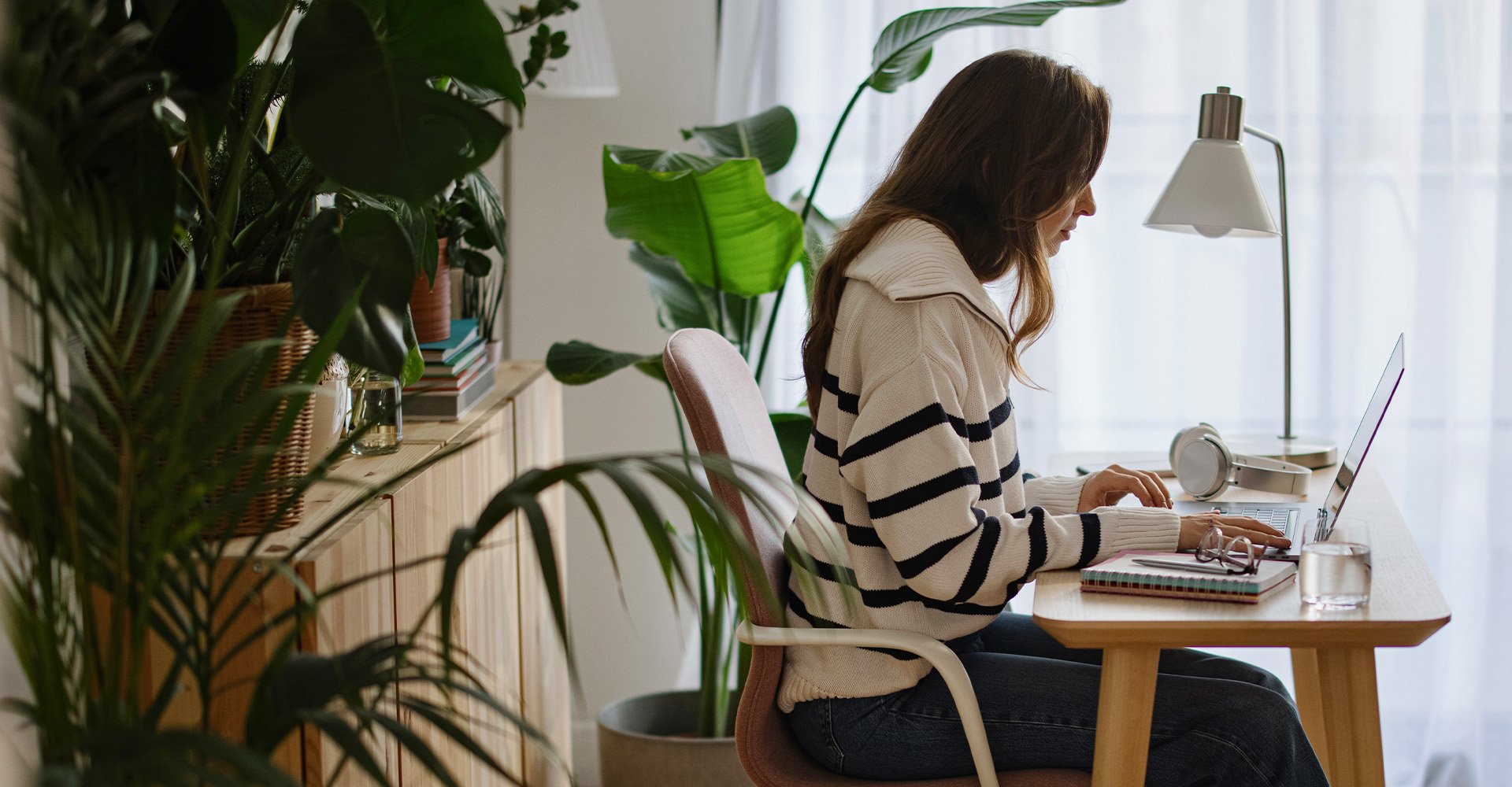 people-home-office-working-laptop-desk-hero
