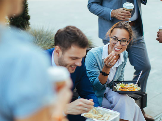 lunch-takeaway-people-coworkers-eating-text-image-4-3