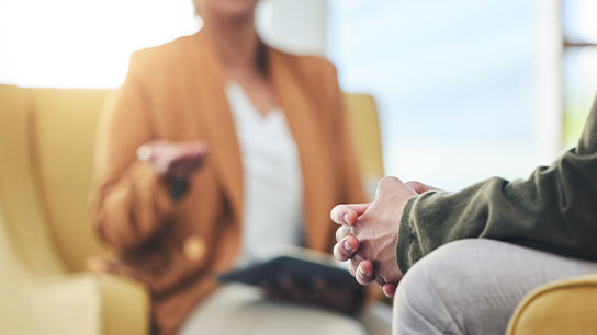 coaching-therapy-counseling-meeting-consultation-text-image-16-9