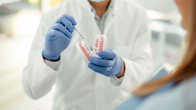 dentist-dental-education-instruction-consultation-16-9