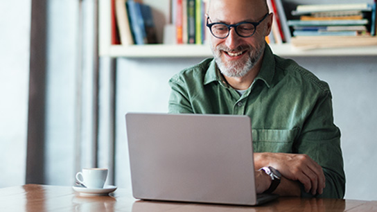 people-home-office-laptop-coffee-text-image-16-9
