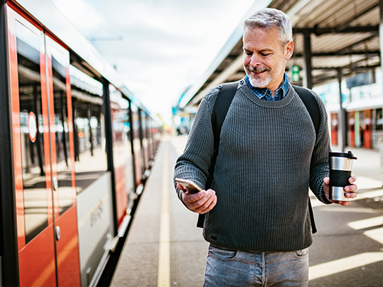people-phone-train-station-text-image-4-3